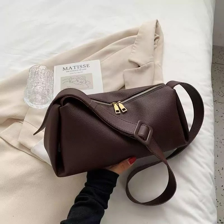 کیف زنانه خارجی چرم دوشی