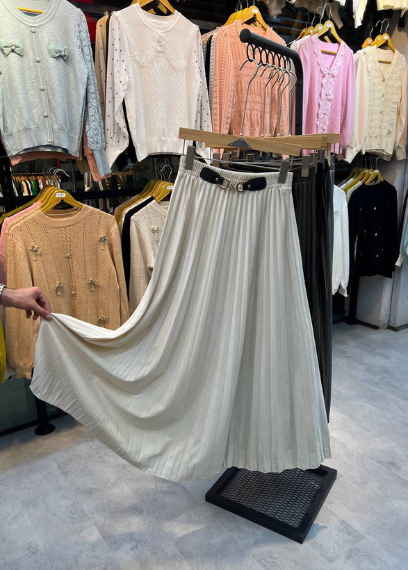 دامن زنانه خارجی مخمل پلیسه ۱۰۹